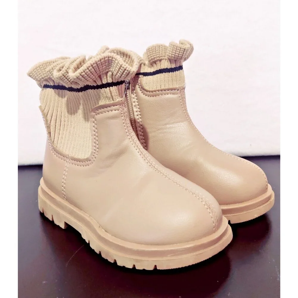 Kids Girls Walnut Ruffle Sock Boots Zip On -Size 6/6.5 (22) Pre-owned